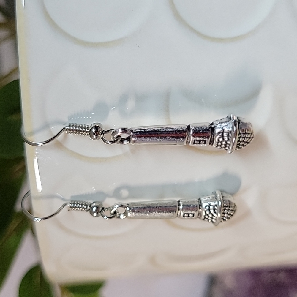 π₯LAST PAIRπ₯ Microphone Charm Drop Earrings - Picture 2 of 4